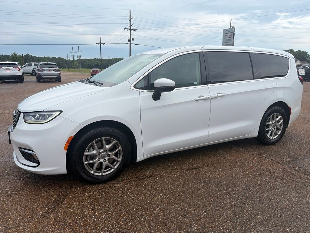 2023 CHRYSLER Pacifica