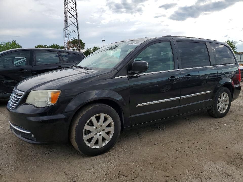2014 CHRYSLER Town and Country