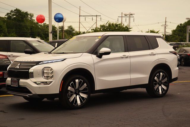 2025 MITSUBISHI Outlander