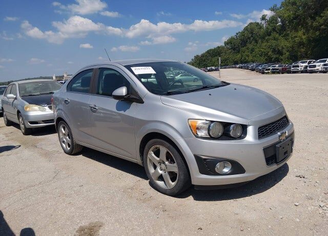2015 CHEVROLET Sonic