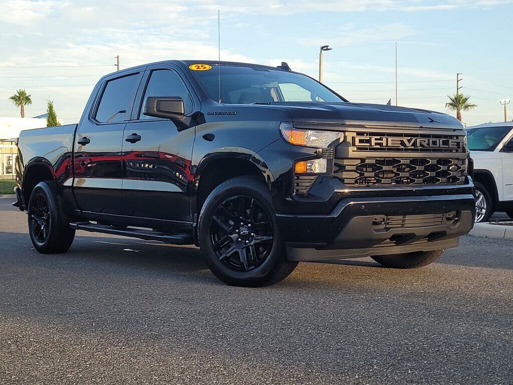 2025 CHEVROLET Silverado