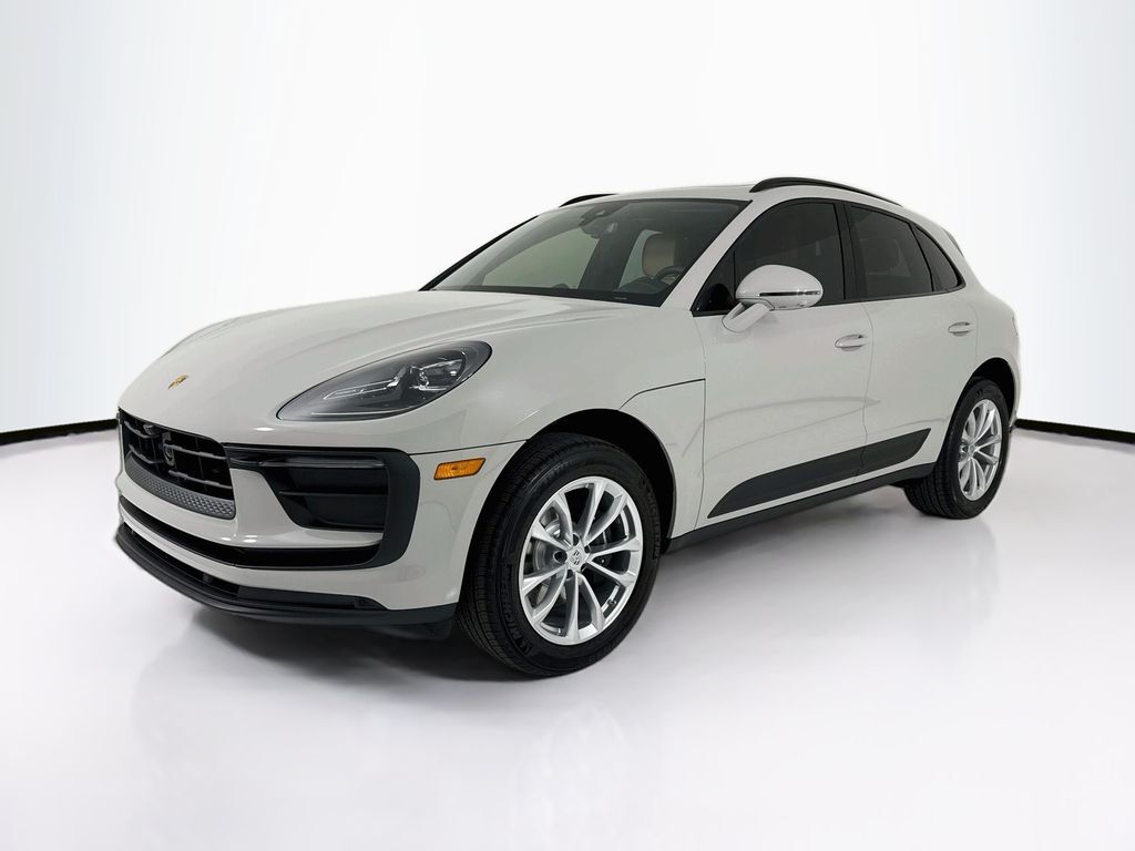 2026 PORSCHE Macan