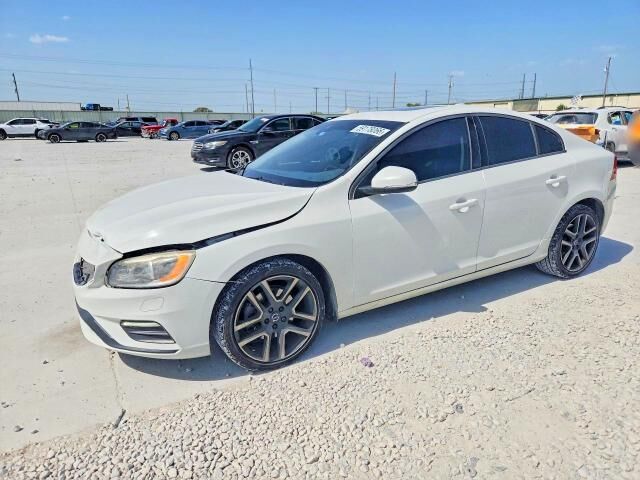 2018 VOLVO S60