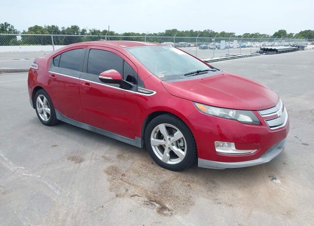 2013 CHEVROLET Volt