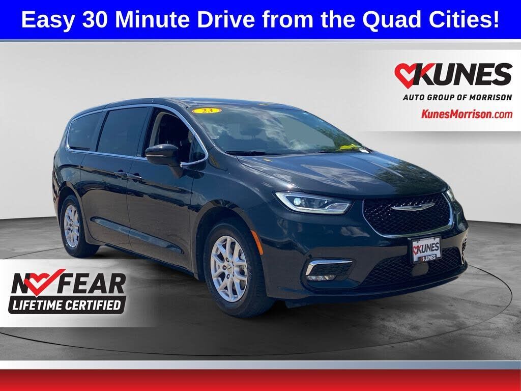2023 CHRYSLER Pacifica