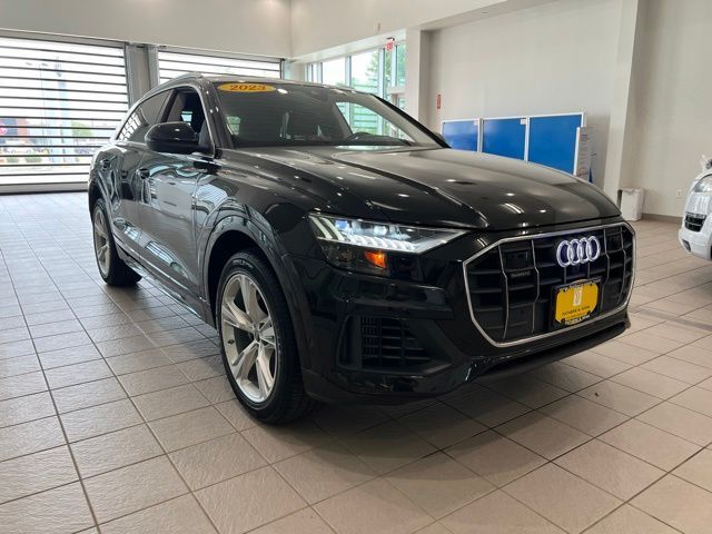 2023 AUDI Q8