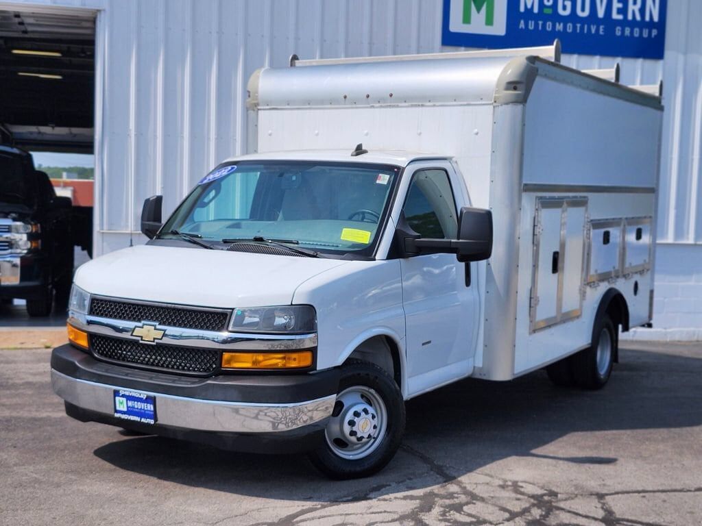 2022 CHEVROLET Express
