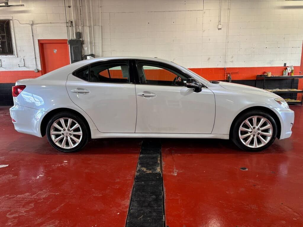 2009 LEXUS IS
