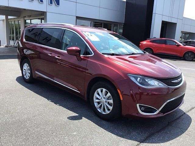 2019 CHRYSLER Pacifica