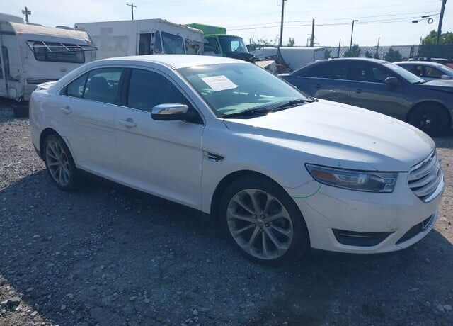 2013 FORD Taurus