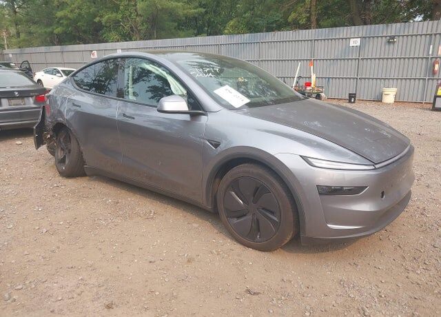2026 TESLA Model Y