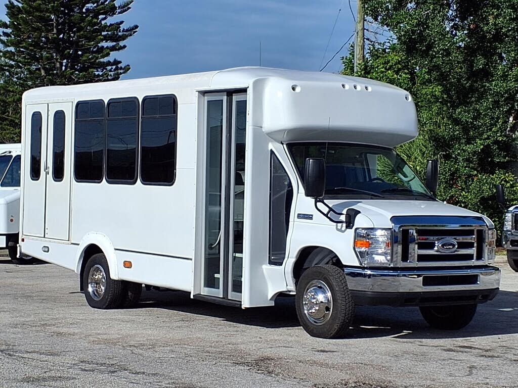 2019 FORD E-350