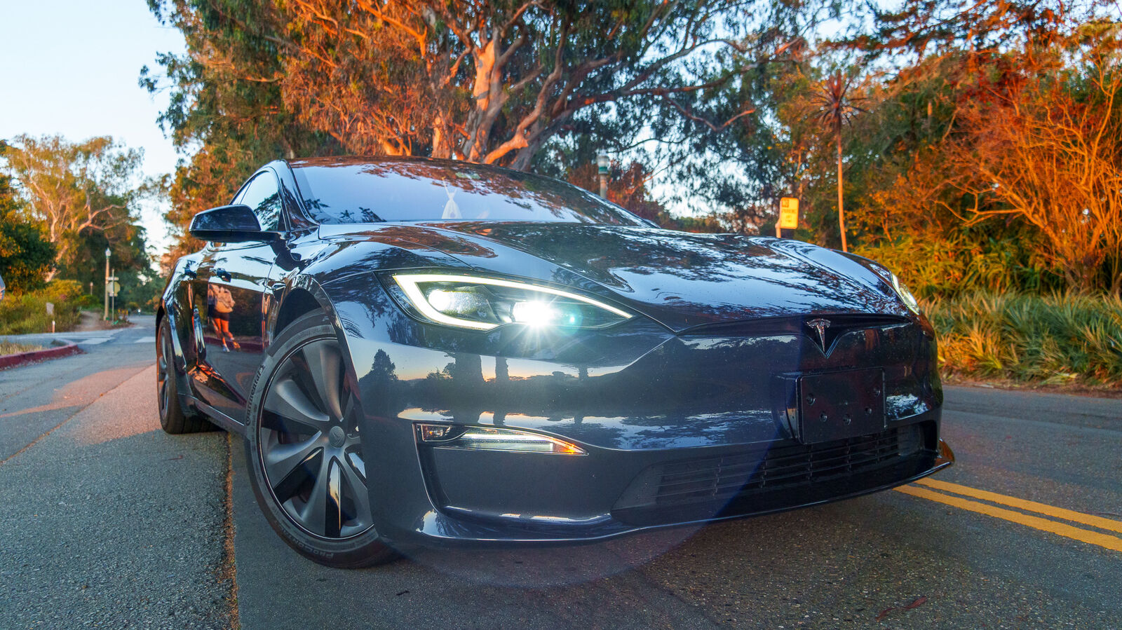 2024 TESLA Model S