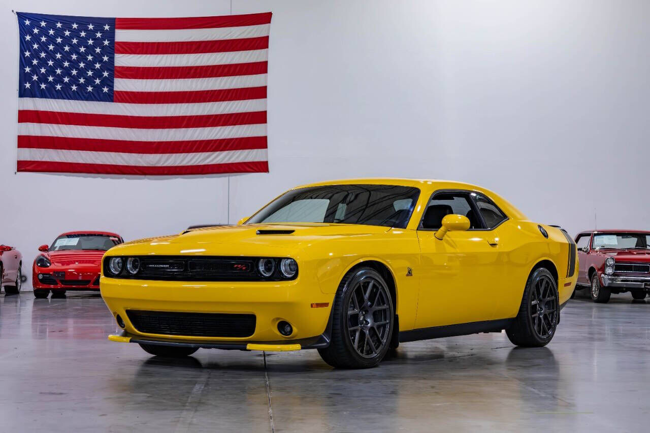 2017 DODGE Challenger
