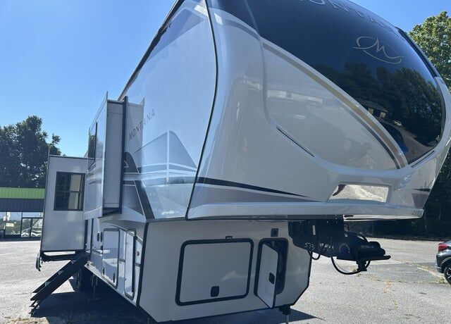 2025 MONTANA Montana