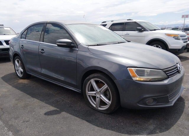 2011 VOLKSWAGEN Jetta
