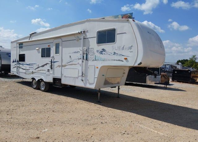 2005 FOREST RIVER Wildcat