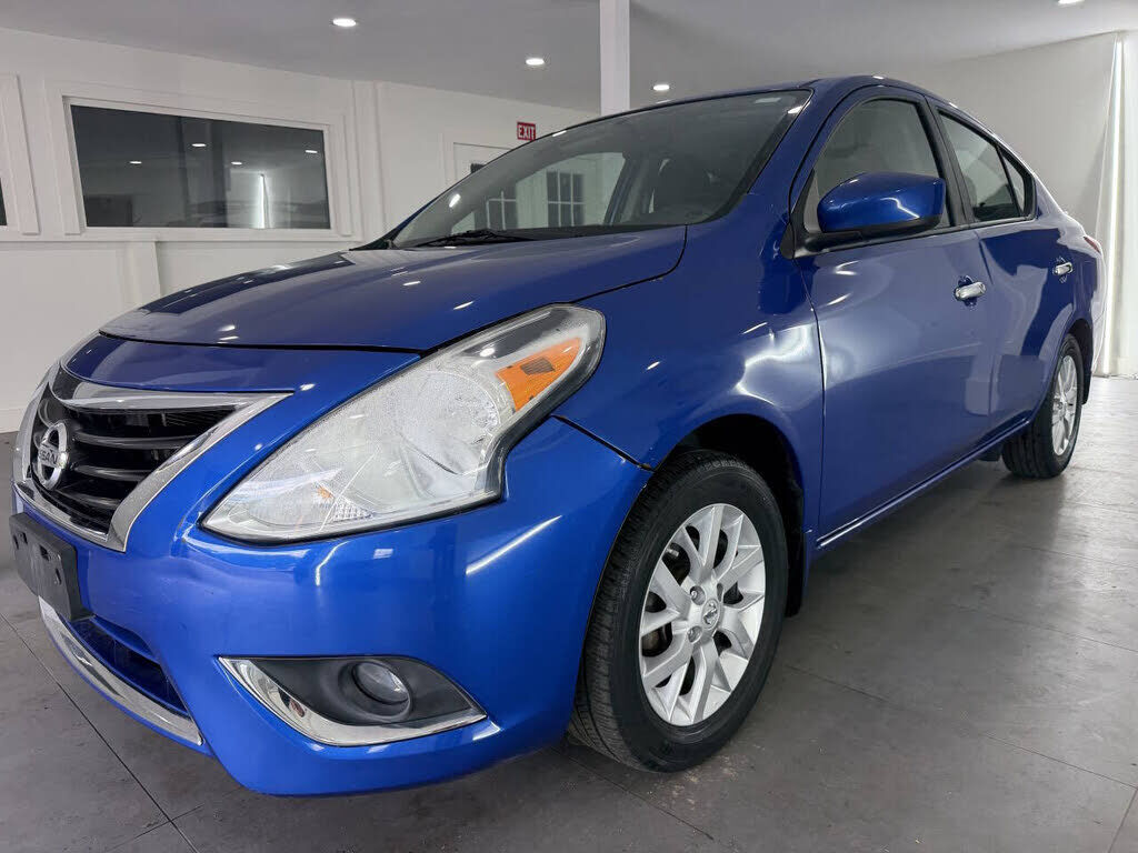 2016 NISSAN Versa