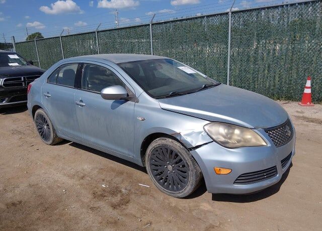 2012 SUZUKI Kizashi