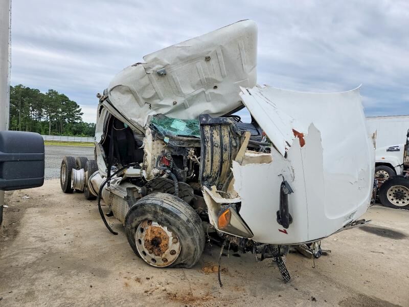 2021 FREIGHTLINER Cascadia