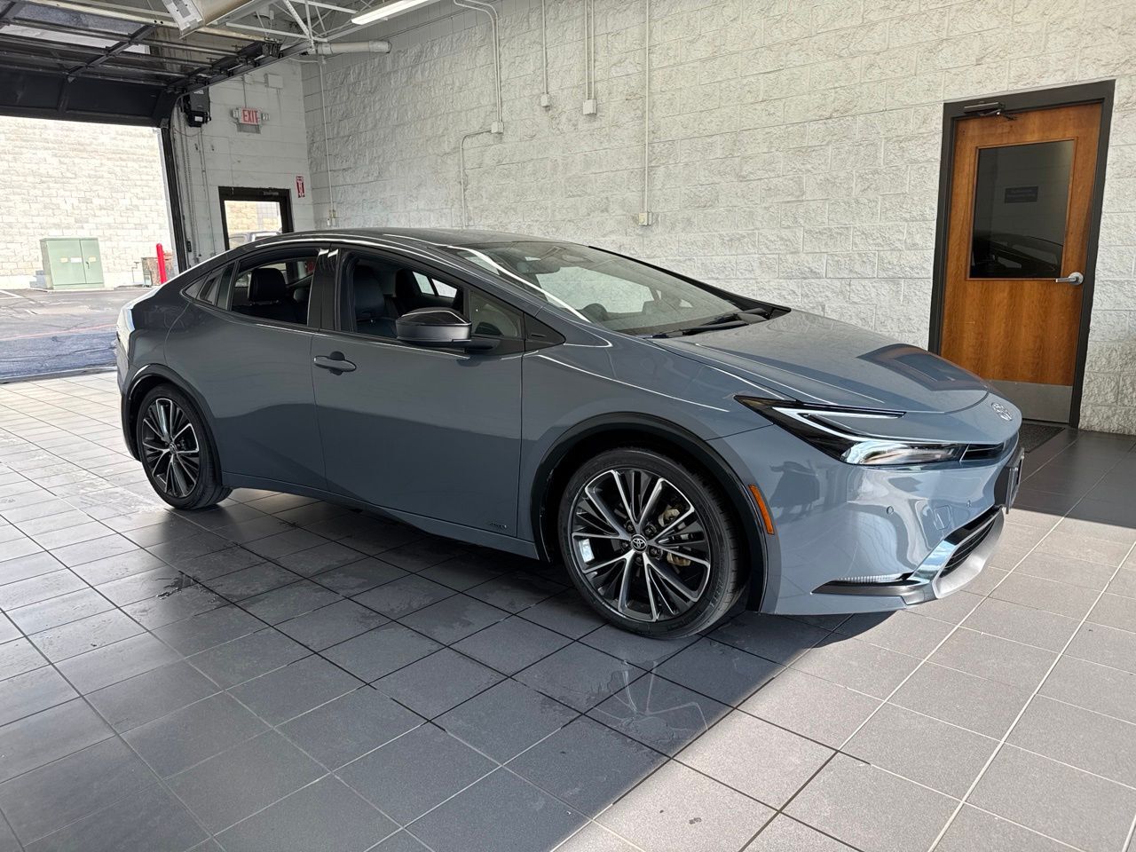 2025 TOYOTA PRIUS