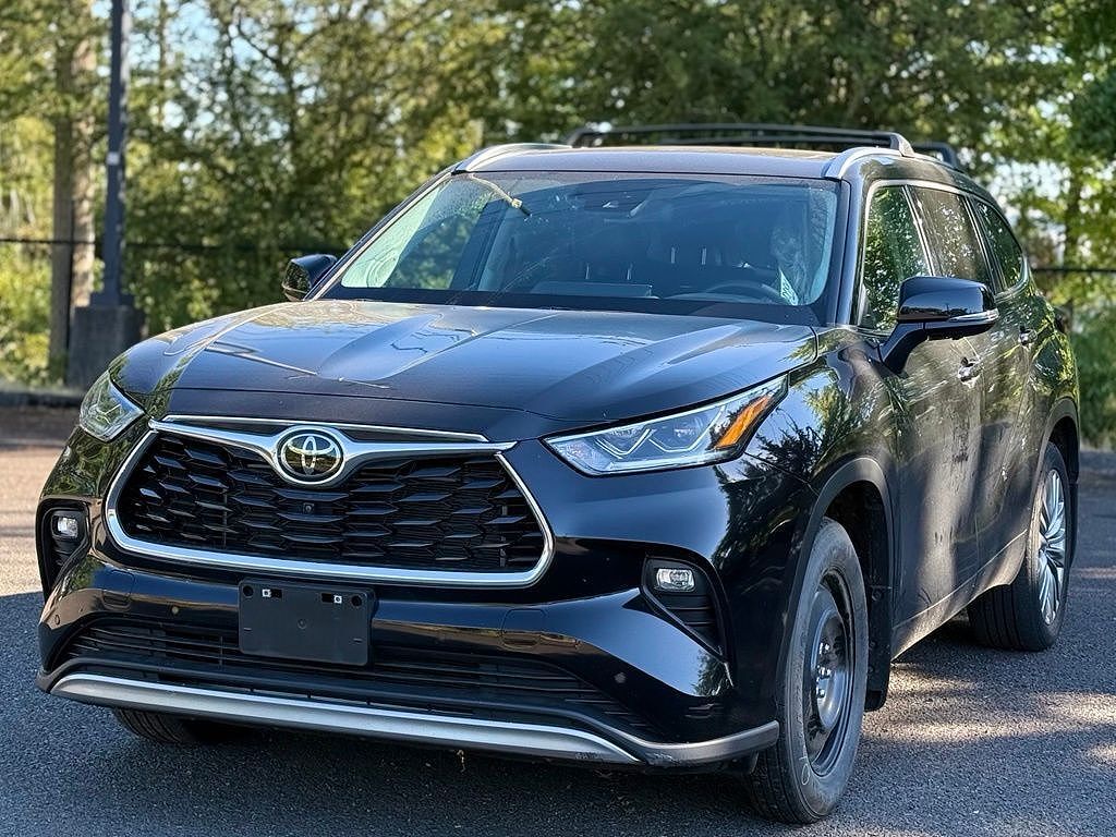 2024 TOYOTA Highlander