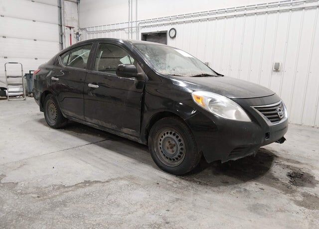 2012 NISSAN Versa