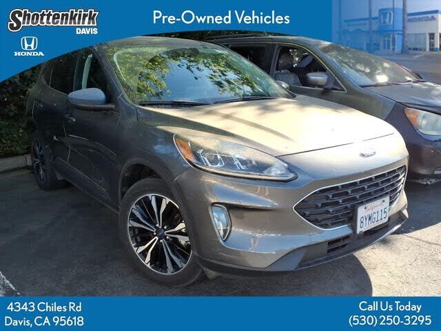 2021 FORD Escape
