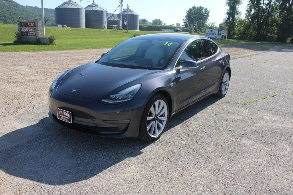 2018 TESLA Model 3