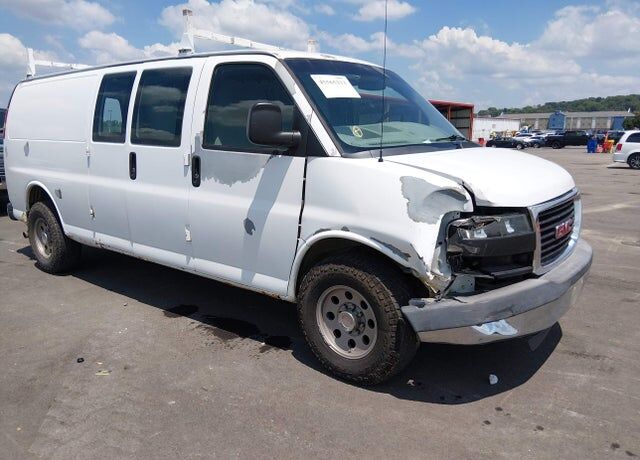 2011 GMC Savana