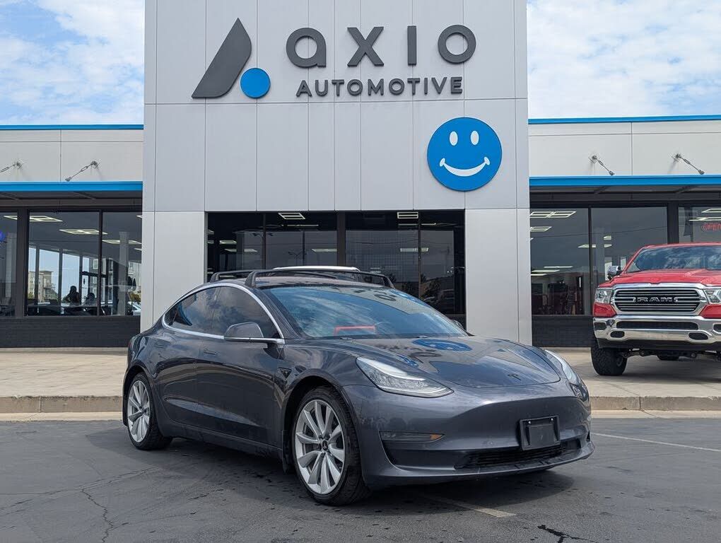 2018 TESLA Model 3