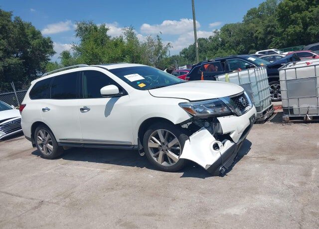 2016 NISSAN Pathfinder