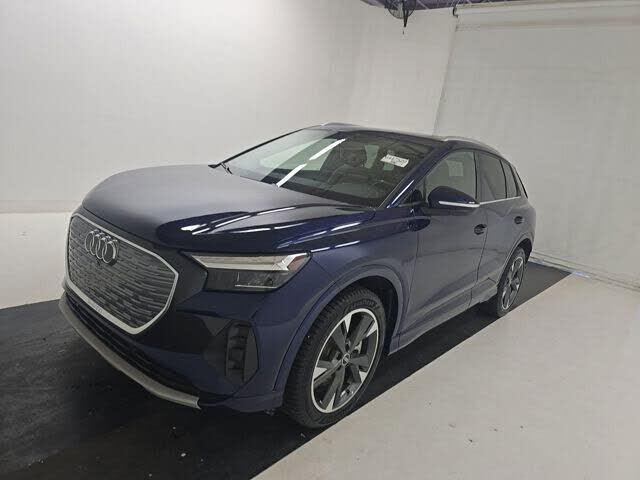 2022 AUDI Q4