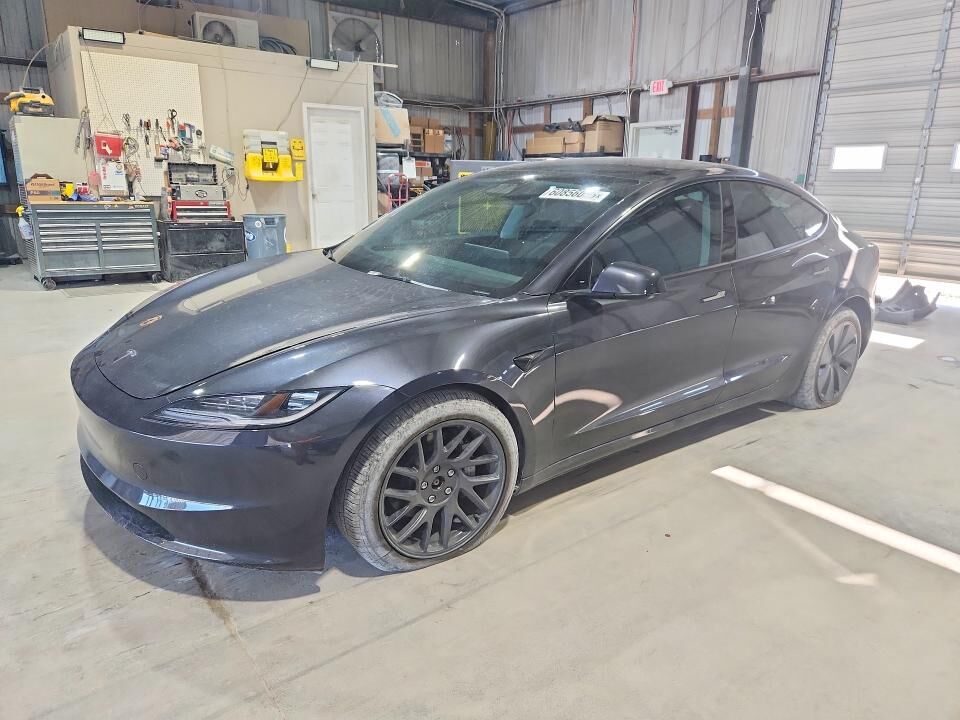 2024 TESLA Model 3