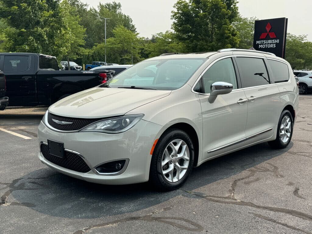 2020 CHRYSLER Pacifica