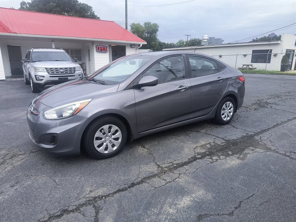 2016 HYUNDAI Accent