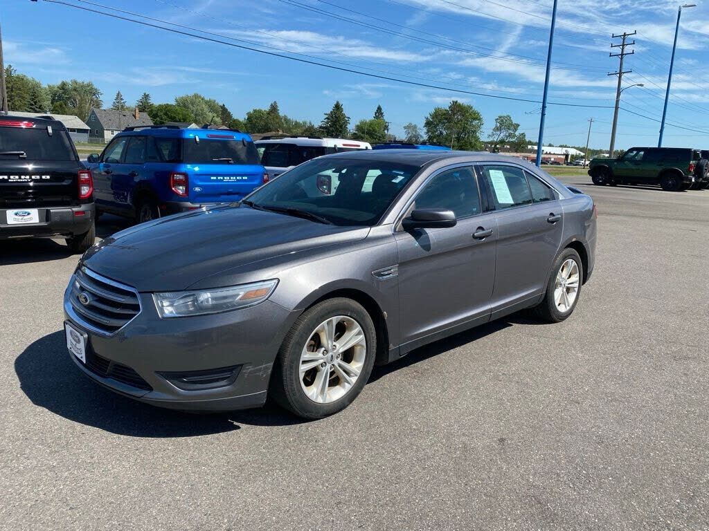 2014 FORD Taurus
