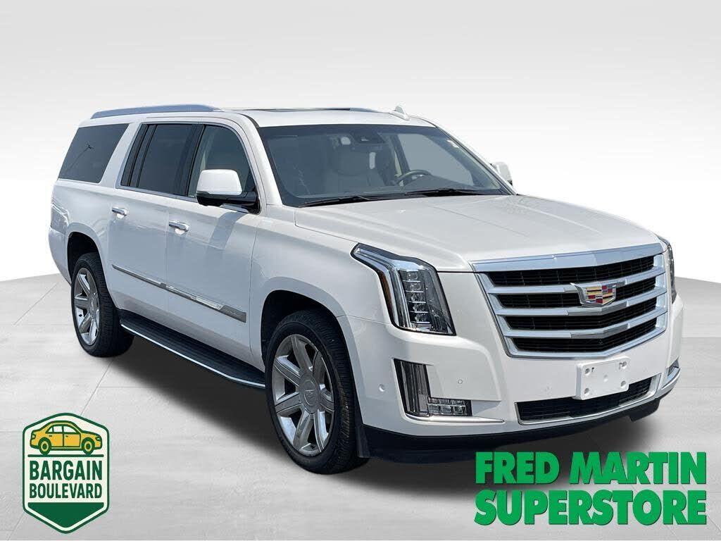 2017 CADILLAC Escalade ESV