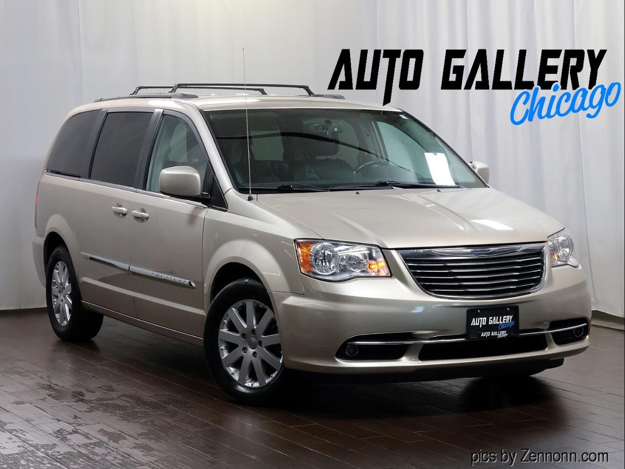 2015 CHRYSLER Town and Country