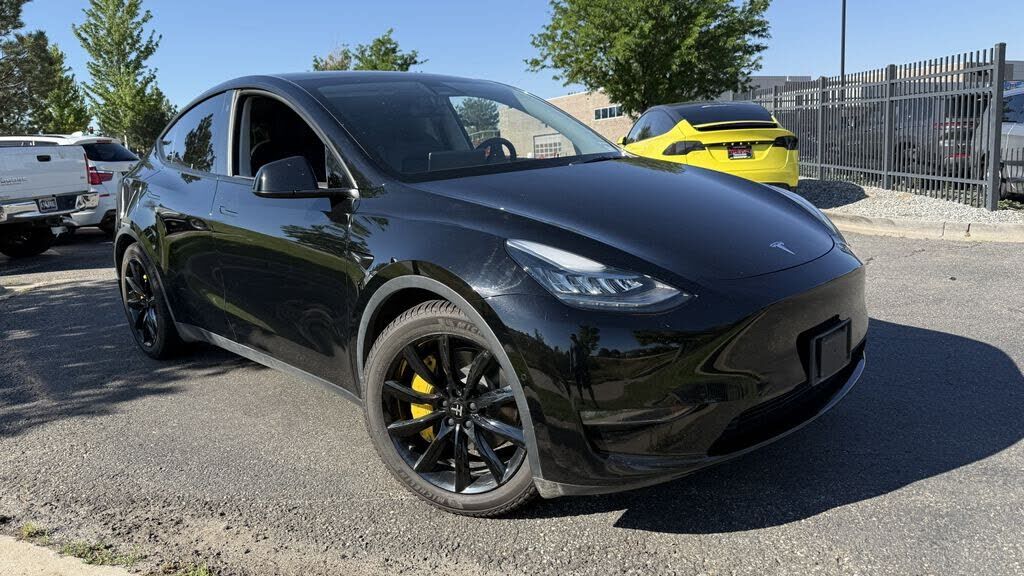 2021 TESLA Model Y