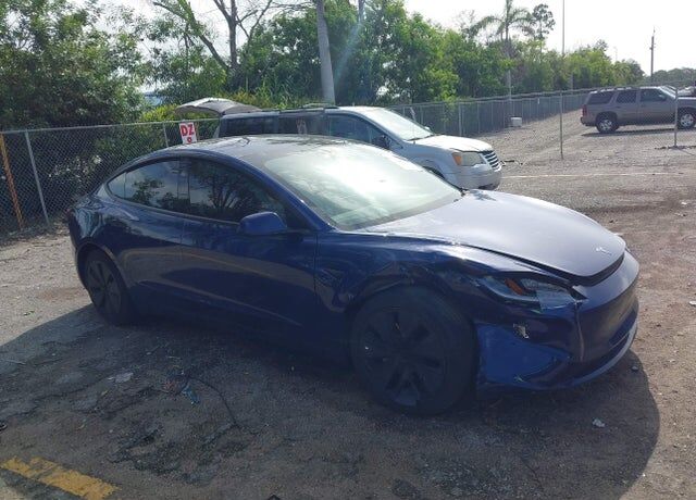 2025 TESLA Model 3