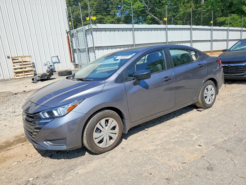 2023 NISSAN Versa