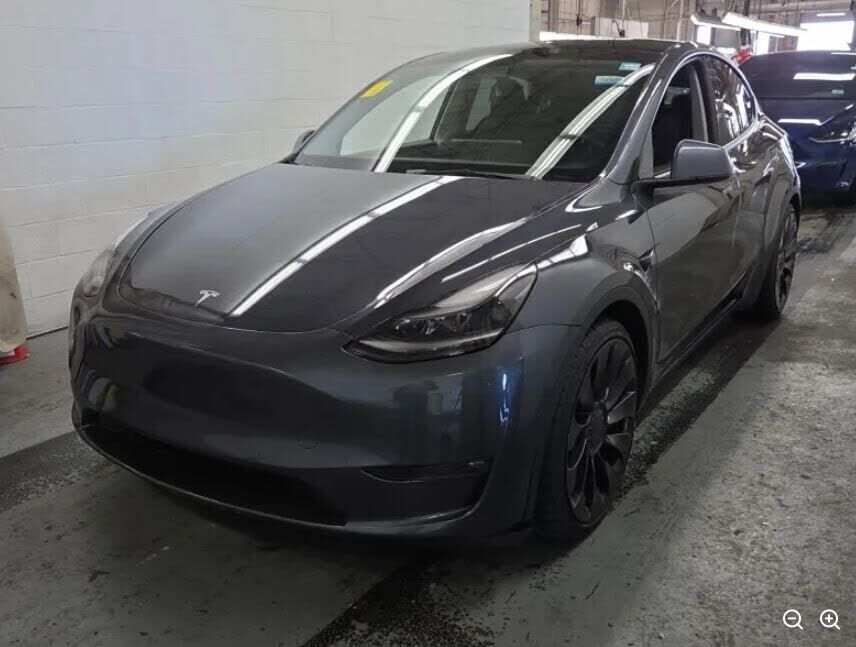2022 TESLA Model Y