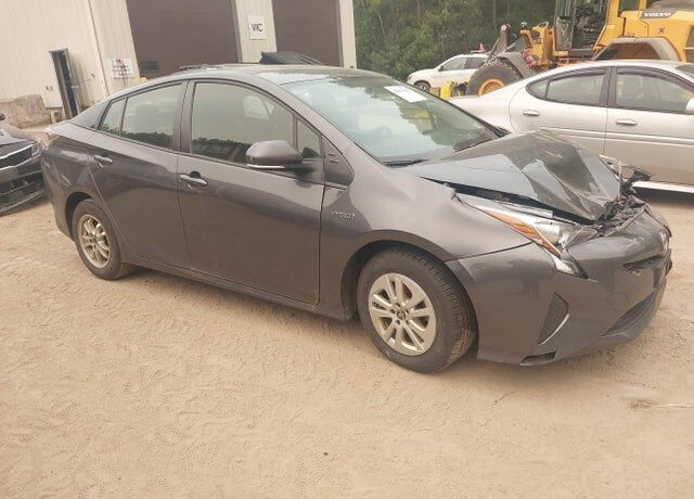 2016 TOYOTA PRIUS