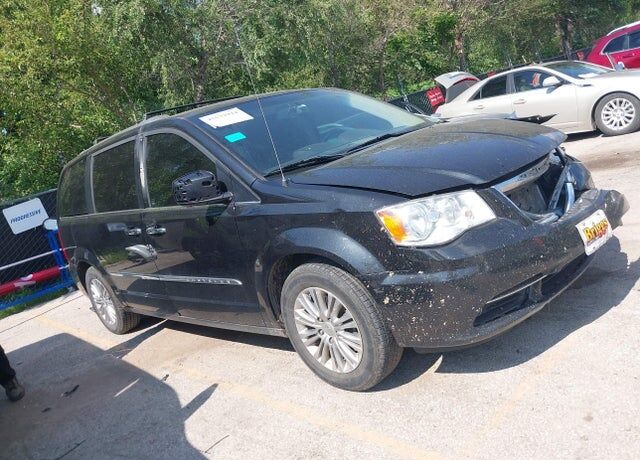 2015 CHRYSLER Town and Country