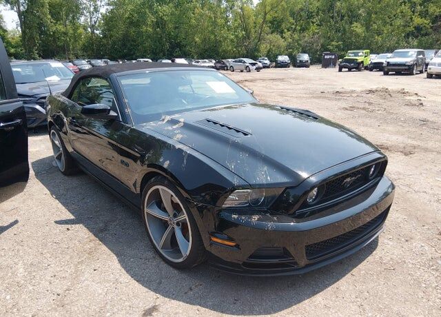 2013 FORD Mustang