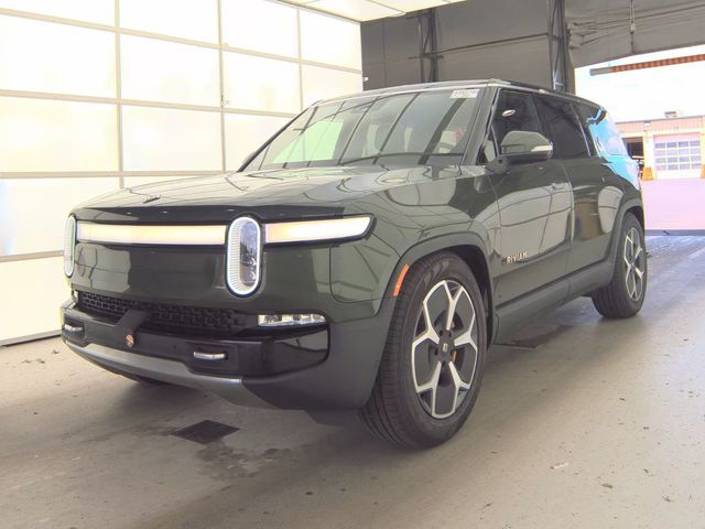 2024 RIVIAN R1S
