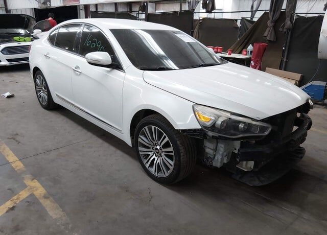 2016 KIA Cadenza