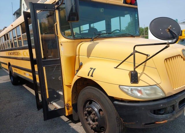 2010 IC BUS PB105