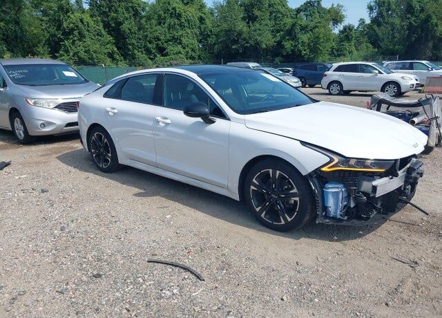 2022 KIA K5